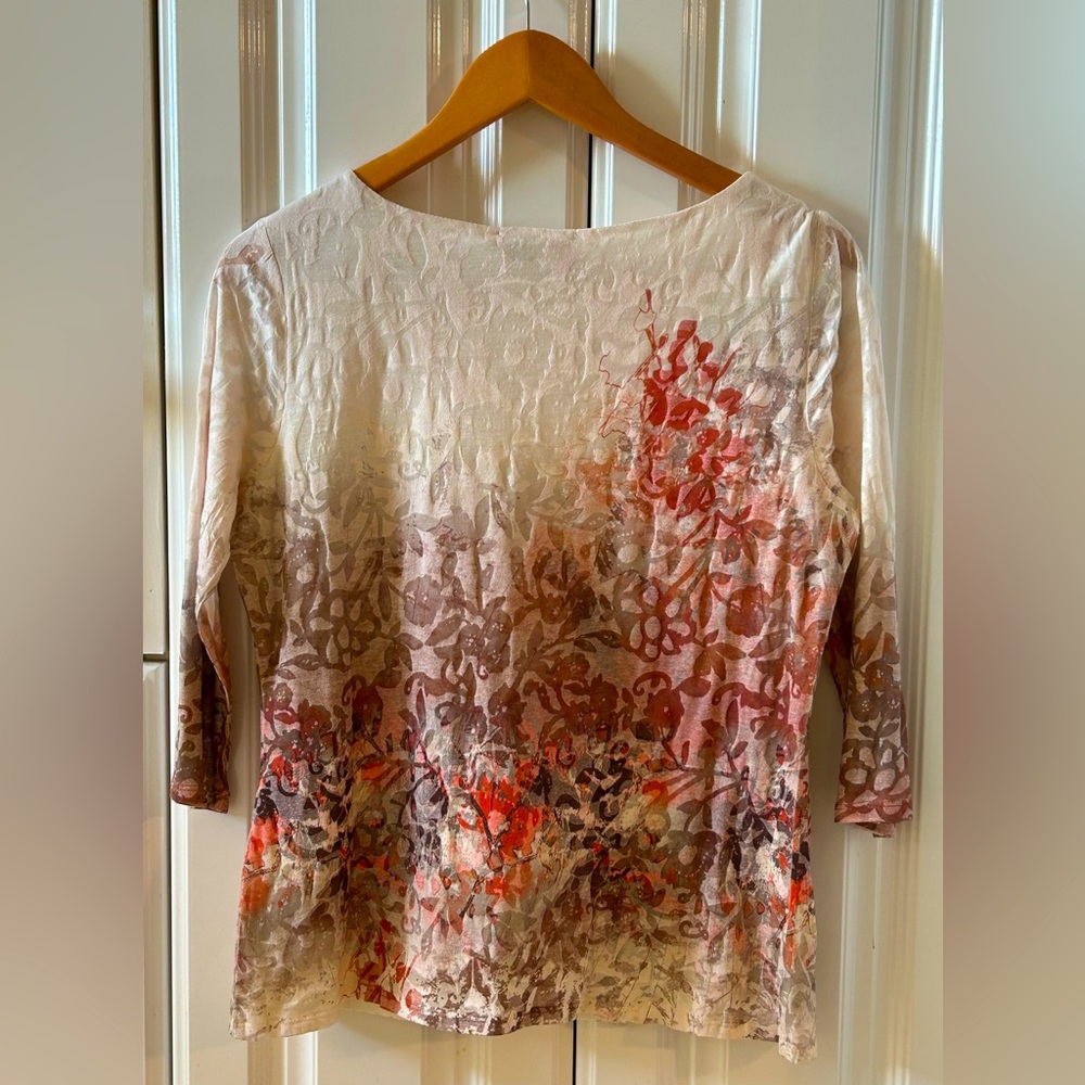 Small lined floral top